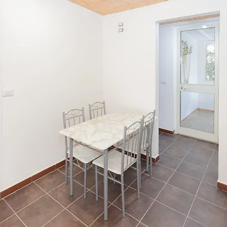 Bed & Breakfast Brezza Marina 2 *